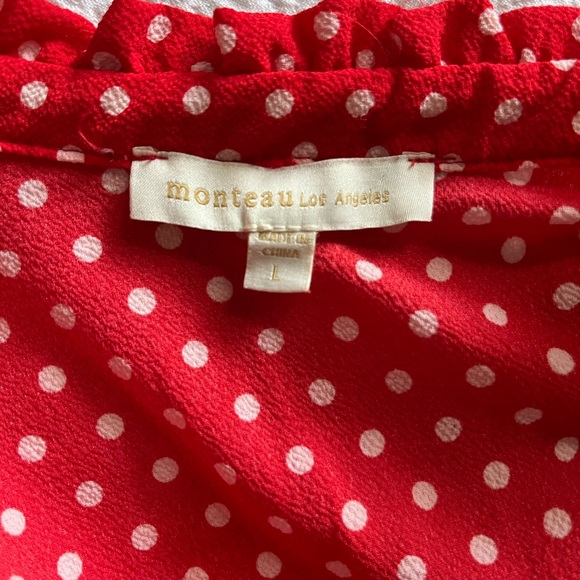 Classic style polka dot vintage feel blouse in excellent condition! Size Large - Picture 7 of 7